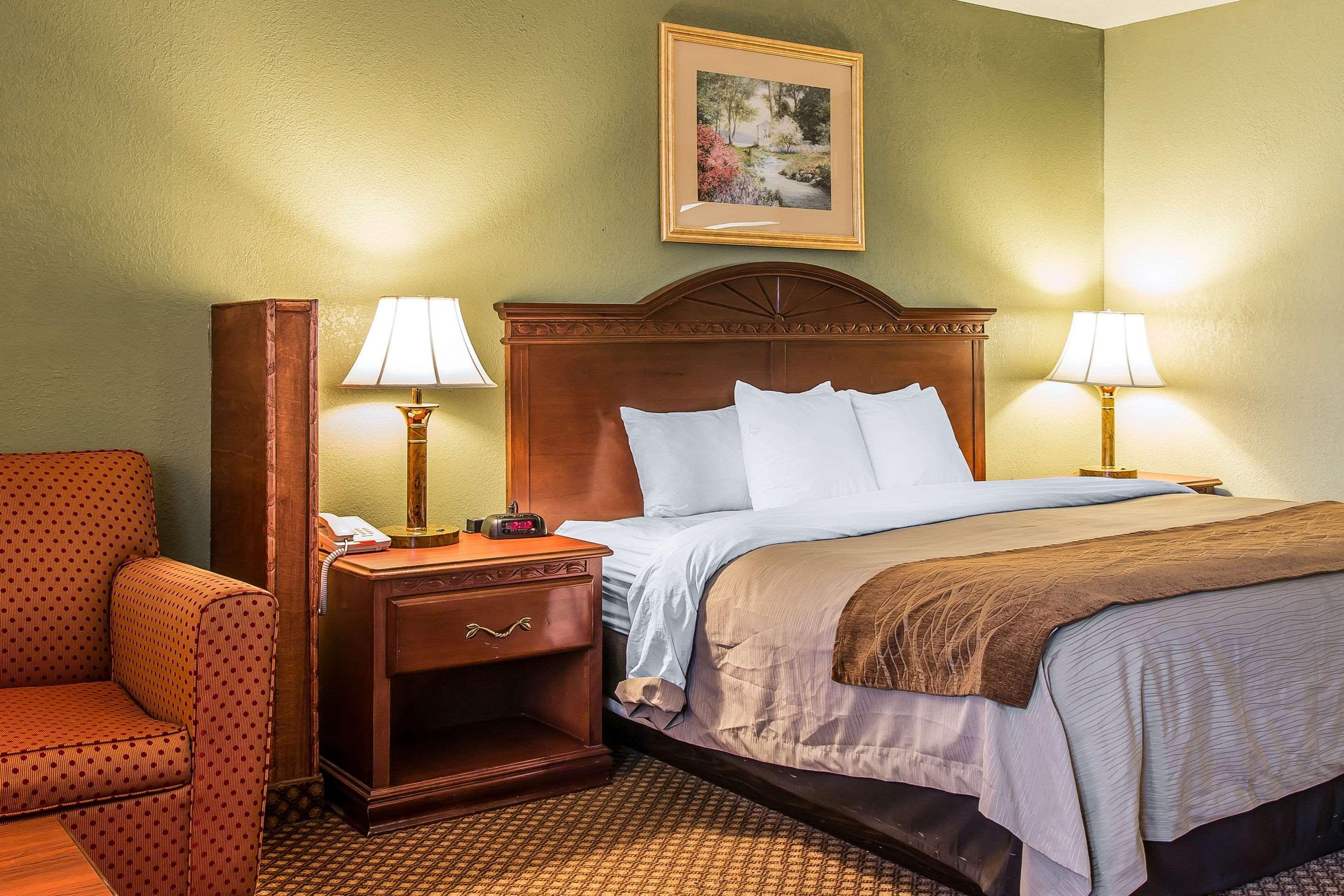 Quality Inn & Suites Ann Arbor Hwy 23 Exteriör bild