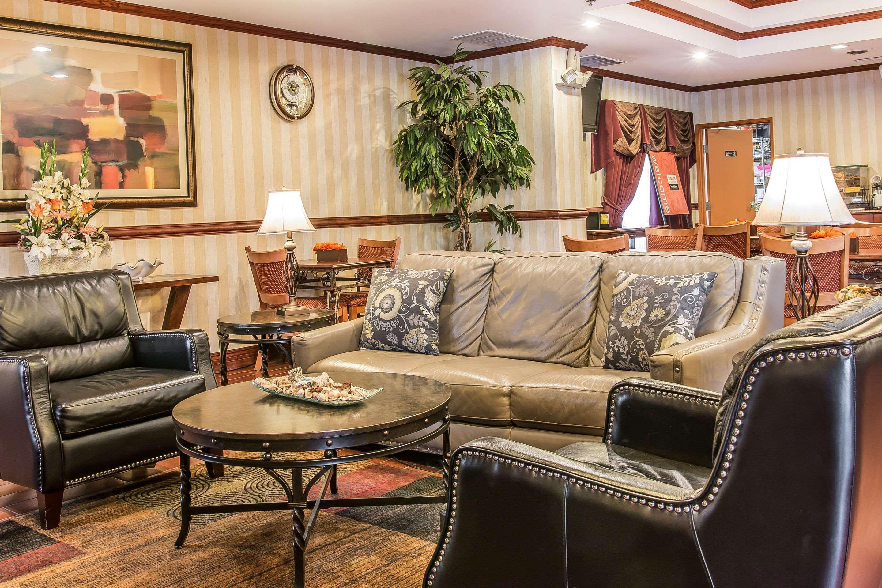 Quality Inn & Suites Ann Arbor Hwy 23 Exteriör bild