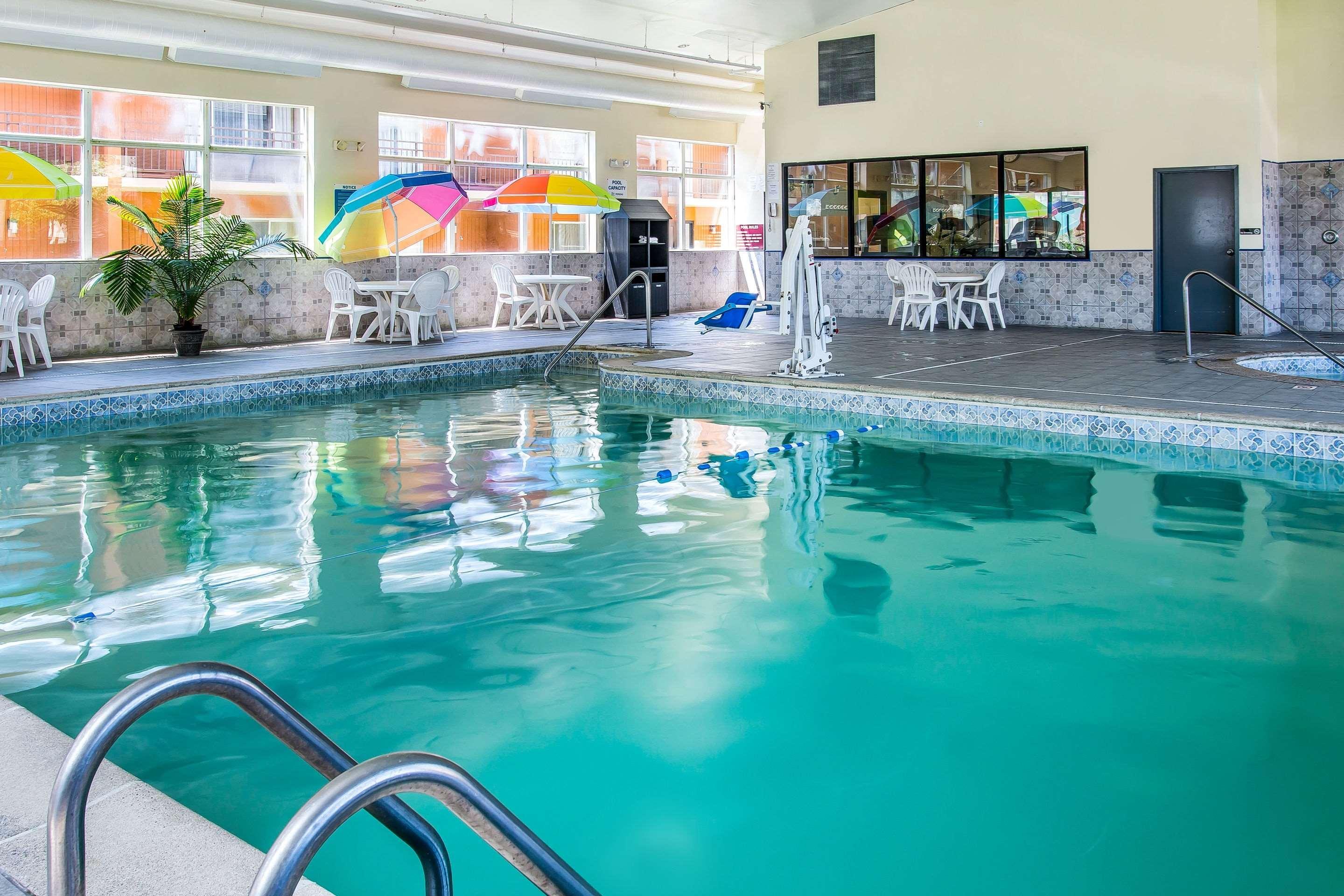Quality Inn & Suites Ann Arbor Hwy 23 Exteriör bild