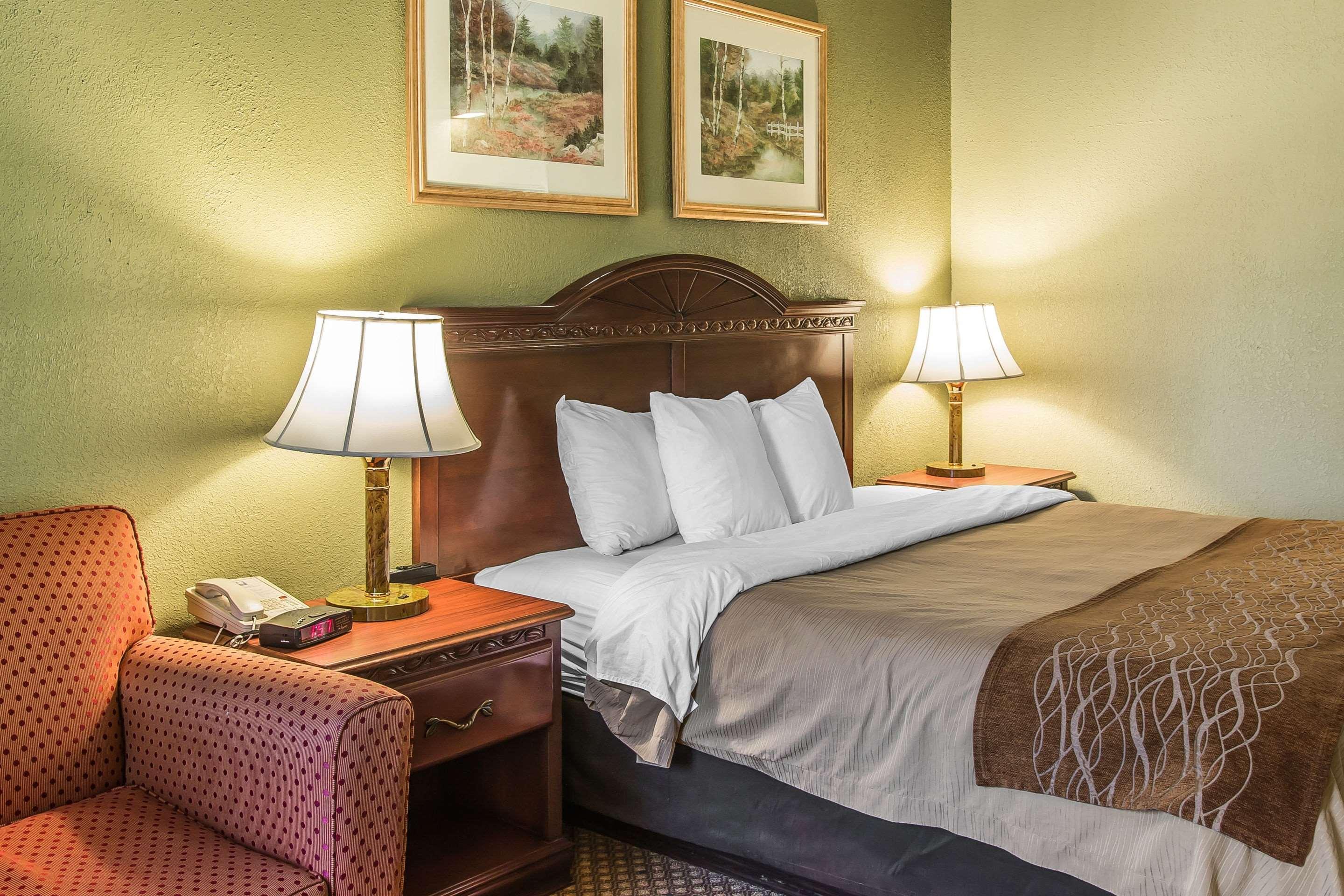 Quality Inn & Suites Ann Arbor Hwy 23 Exteriör bild