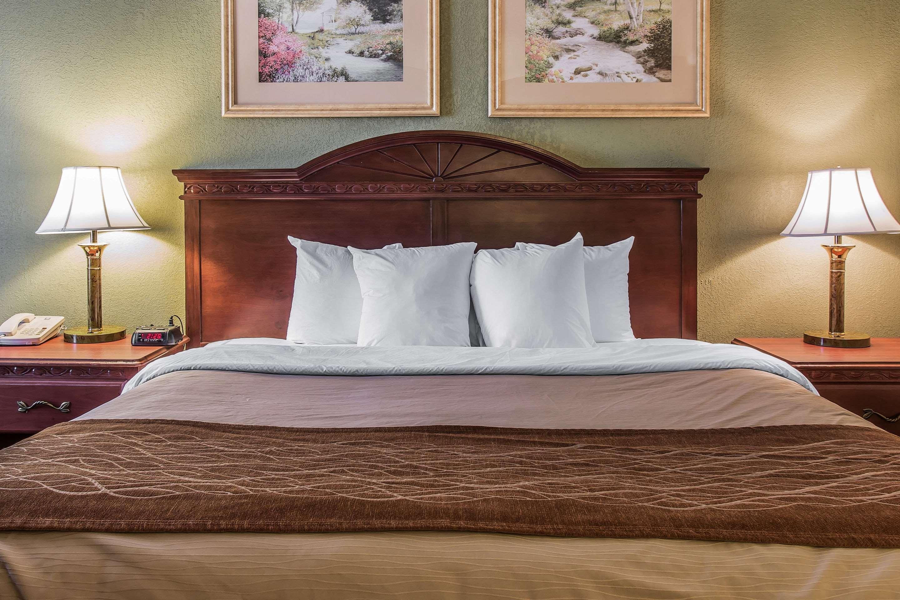 Quality Inn & Suites Ann Arbor Hwy 23 Exteriör bild