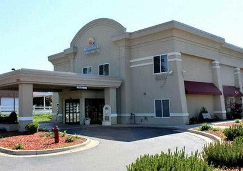 Quality Inn & Suites Ann Arbor Hwy 23 Exteriör bild