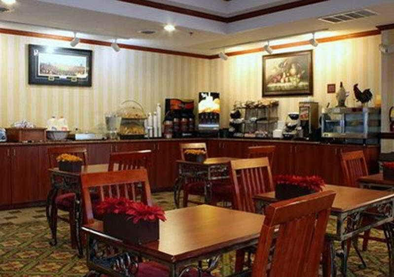 Quality Inn & Suites Ann Arbor Hwy 23 Exteriör bild